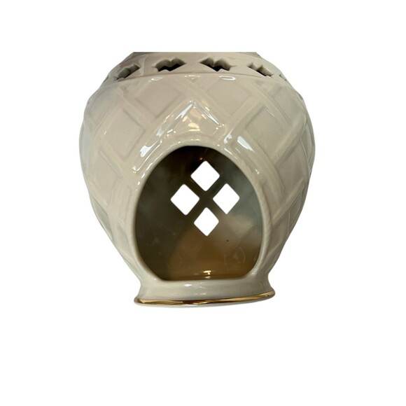 Lenox Catherine McClug Porcelain Winter Greetings Christmas Fragrance Warmer - Picture 7 of 9